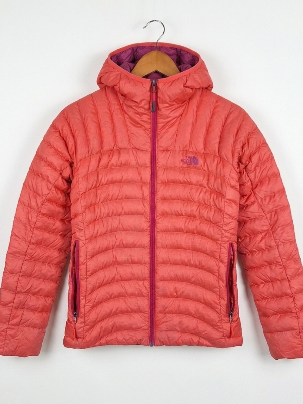 THE NORTH FACE Women's Coral / Salmon 700-Fill Down Hooded Puffer Jacket Size XS